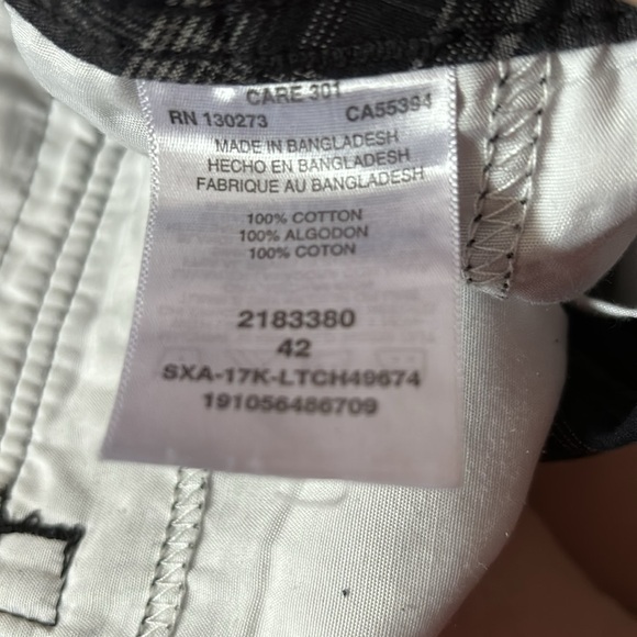 Lee black and grey plaid cargo shorts size 42 - Picture 4 of 6